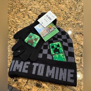 Minecraft Beanie Hat and Gloves Set, 2-Piece